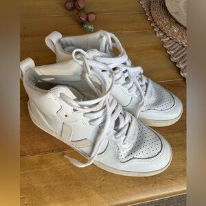 Hi top veja sneakers